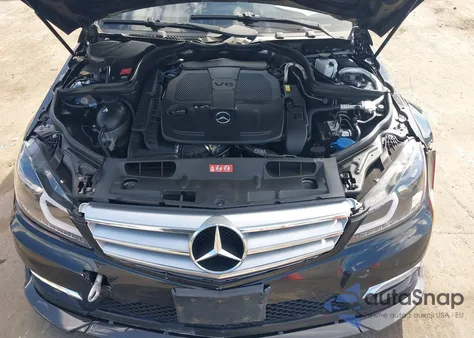 2013 Mercedes-Benz C 300 Sport 4Matic из США, поврежденный, VIN WDDGF8AB4DR248707